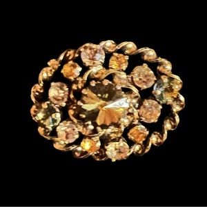 Austria - Gorgeous Rhinestone Crystal Brooch Vintage - Stunning!